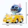 LILO & STITCH: STICH EN COHE AMARILLO (VEHICULOS DE CUERDA) [CAJA]